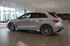 AUDI RS3 Sportback | Pano | Schalensitze | Carbon AUDI RS3 Sportback | Pano | Schalensitze | Carbon