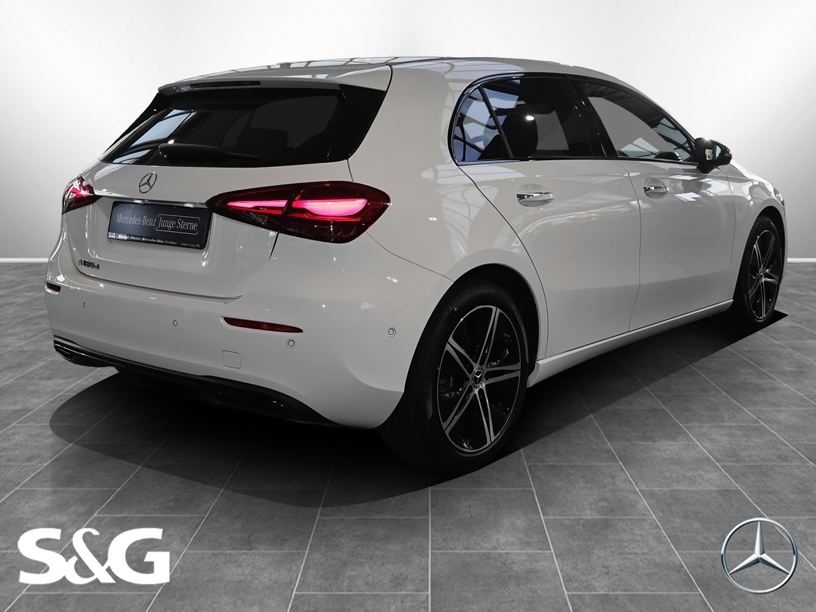 Mercedes-Benz A 180 d AHK MULTIBEAM DISTRO TOTWINKEL NIGHT 18 foto 2
