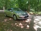 Opel Astra 1.9 CDTI Cosmo 110kW Cosmo - Opel Astra mit Schiebetür