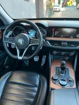 Alfa Romeo Stelvio 2.0 Turbo 16V 206kW Lusso AT8-Q4 Lusso - Alfa Romeo Stelvio: mit Anhängerkupplung
