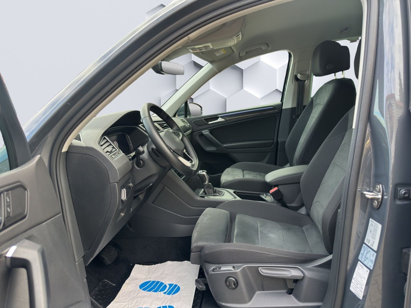 Tiguan eHybrid Elegance 1.4 TSI Hybrid 110kW AHZ