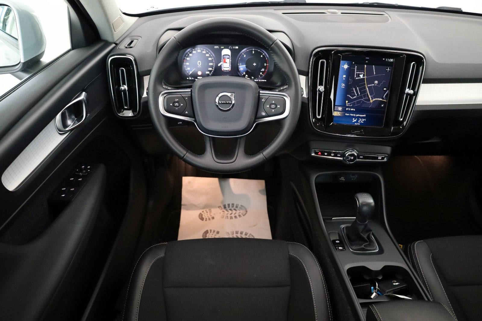 Fahrzeugabbildung Volvo XC40 Momentum Pro,Navi,LED,PDC,Carplay
