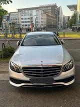 Mercedes-Benz E 300 d 9G Tronic / Limousine / Classic Front - Mercedes-Benz E 300 in Düsseldorf