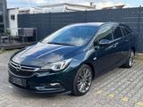 Opel Astra K Sports Tourer Ultimate (R-KAM/SITZBELÜ/S - mit Benzin-Antrieb: Grün, Schiebedach, Kombi