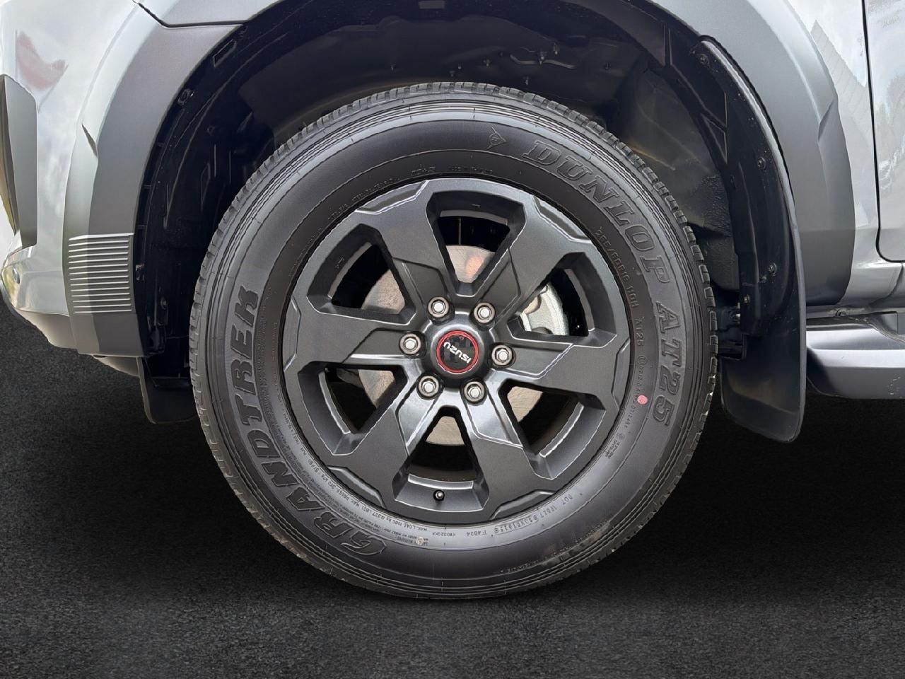 Fahrzeugabbildung Isuzu D-Max Double Cab 4WD V-CROSS für Wohnkabine