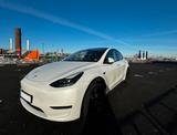 Tesla Model Y Performance Dual Motor AWD Performance - Tesla Model Y in Duisburg