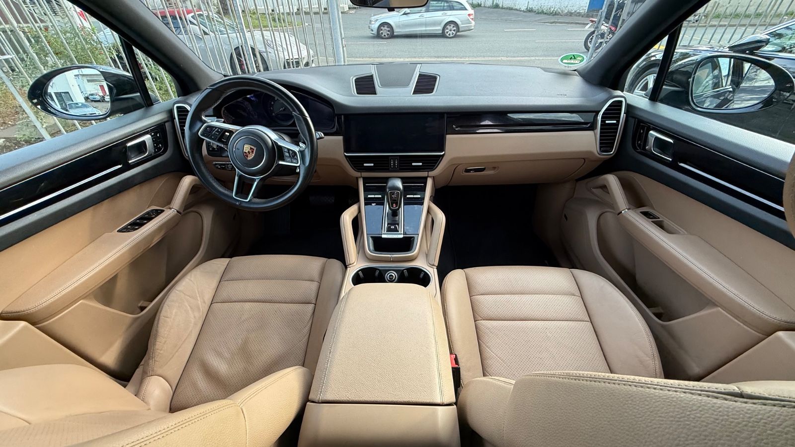 Fahrzeugabbildung Porsche Cayenne Panorama 360°Kamera Acc