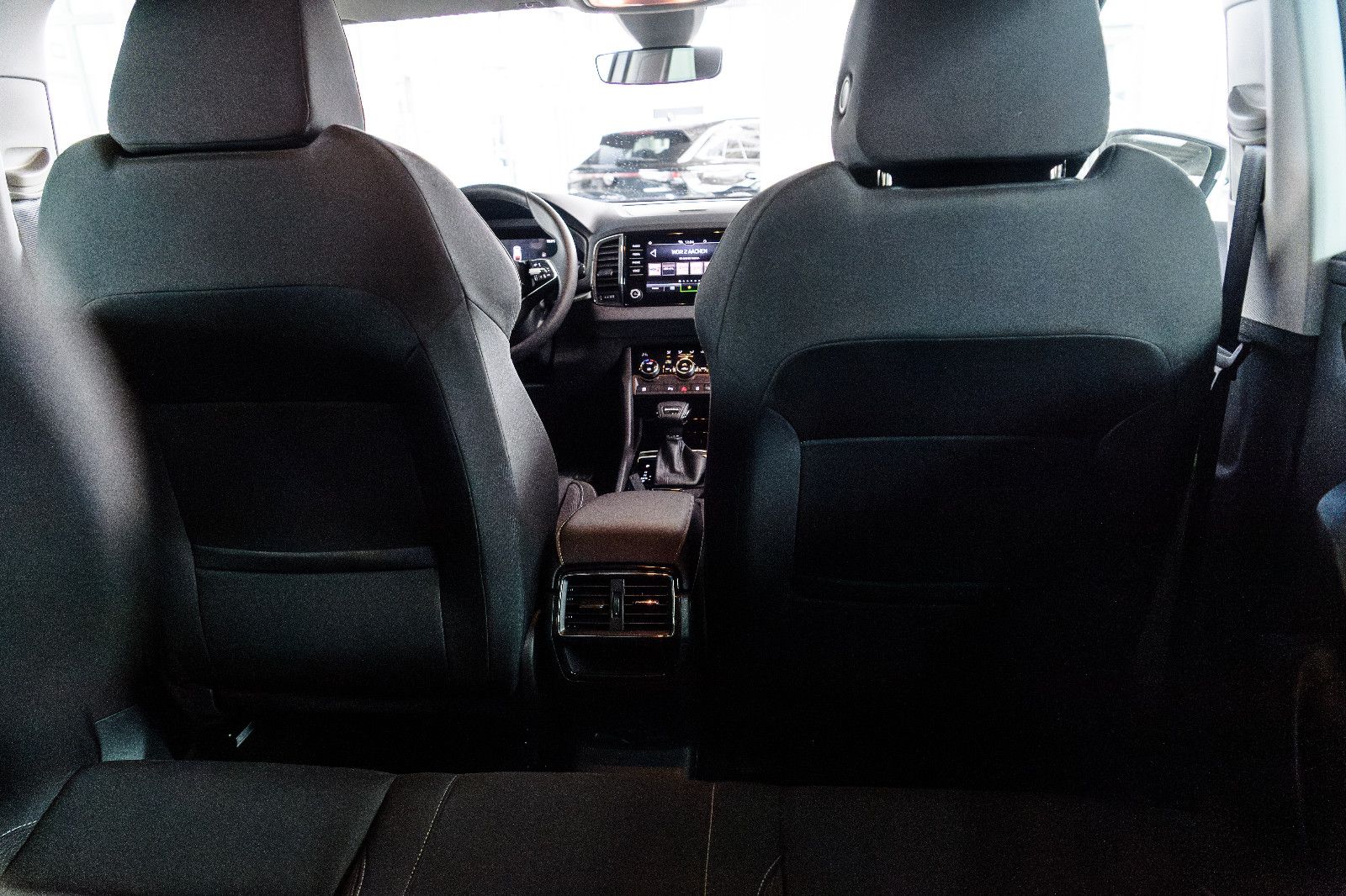 Fahrzeugabbildung SKODA Karoq Ambition 1.5 TSI DSG LED+ACC+KAM