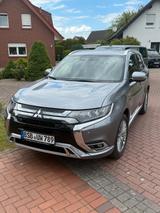 Mitsubishi Outlander 2.4 PHEV PLUG-IN HYBRID 4WD Top