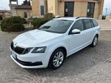 Skoda Octavia 1.4 TSI BENZINA \ METANO - Skoda Octavia mit CNG-Antrieb: Kombi, 1.4
