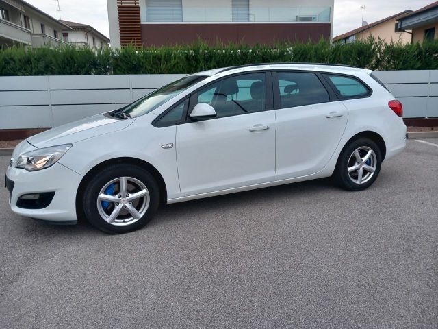 Opel Astra 1.6 Cdti sw 110 cv Business TUA a e 1