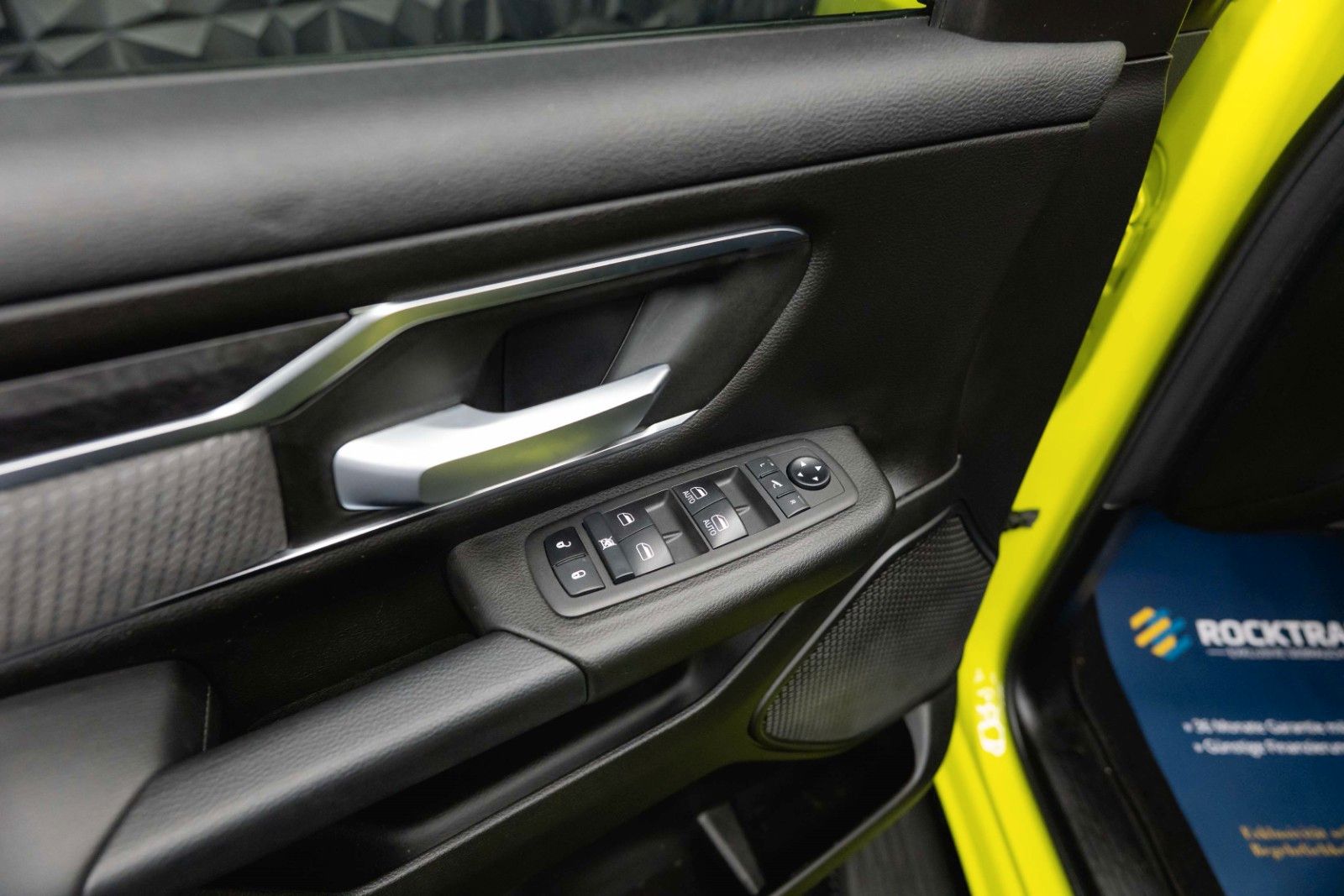 Fahrzeugabbildung Dodge RAM 5.7 V8 4x4 OFFROAD ACID YELLOW Edition LED