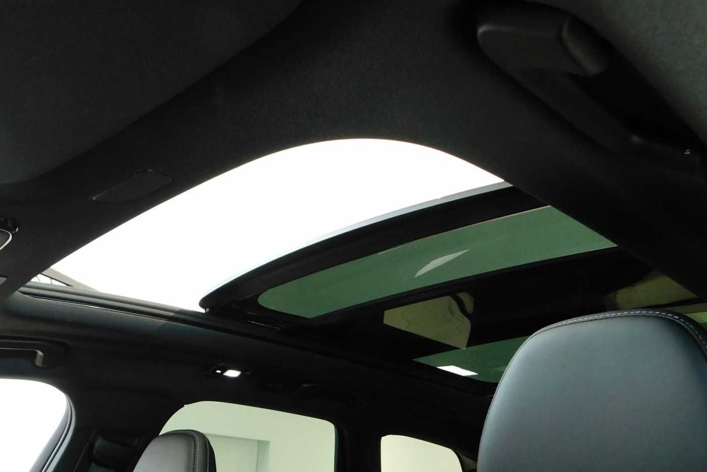 Fahrzeugabbildung Volvo XC60 T8 AWD Plus Black Edit. 'HEAD-UP-DISPLAY'