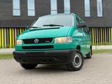 Volkswagen T4 Caravelle 2,5-l-Diesel TDI 75kW syncro la... - Volkswagen T4 Caravelle: Grün