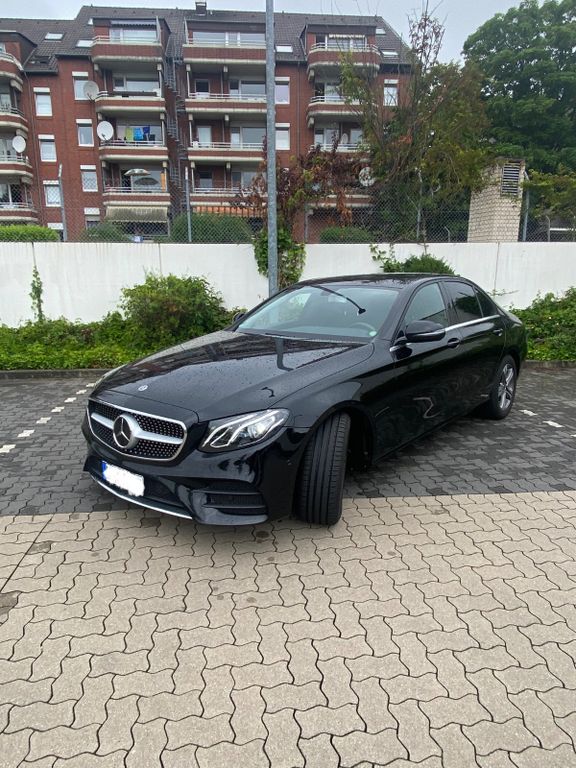 Image of Mercedes-Benz E 200