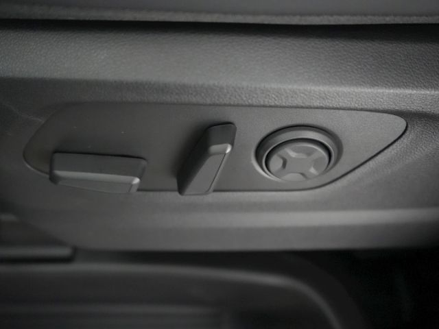 STARIA HEV SIGNATURE AT 7-SITZER+VOLL LED+NAVI+3