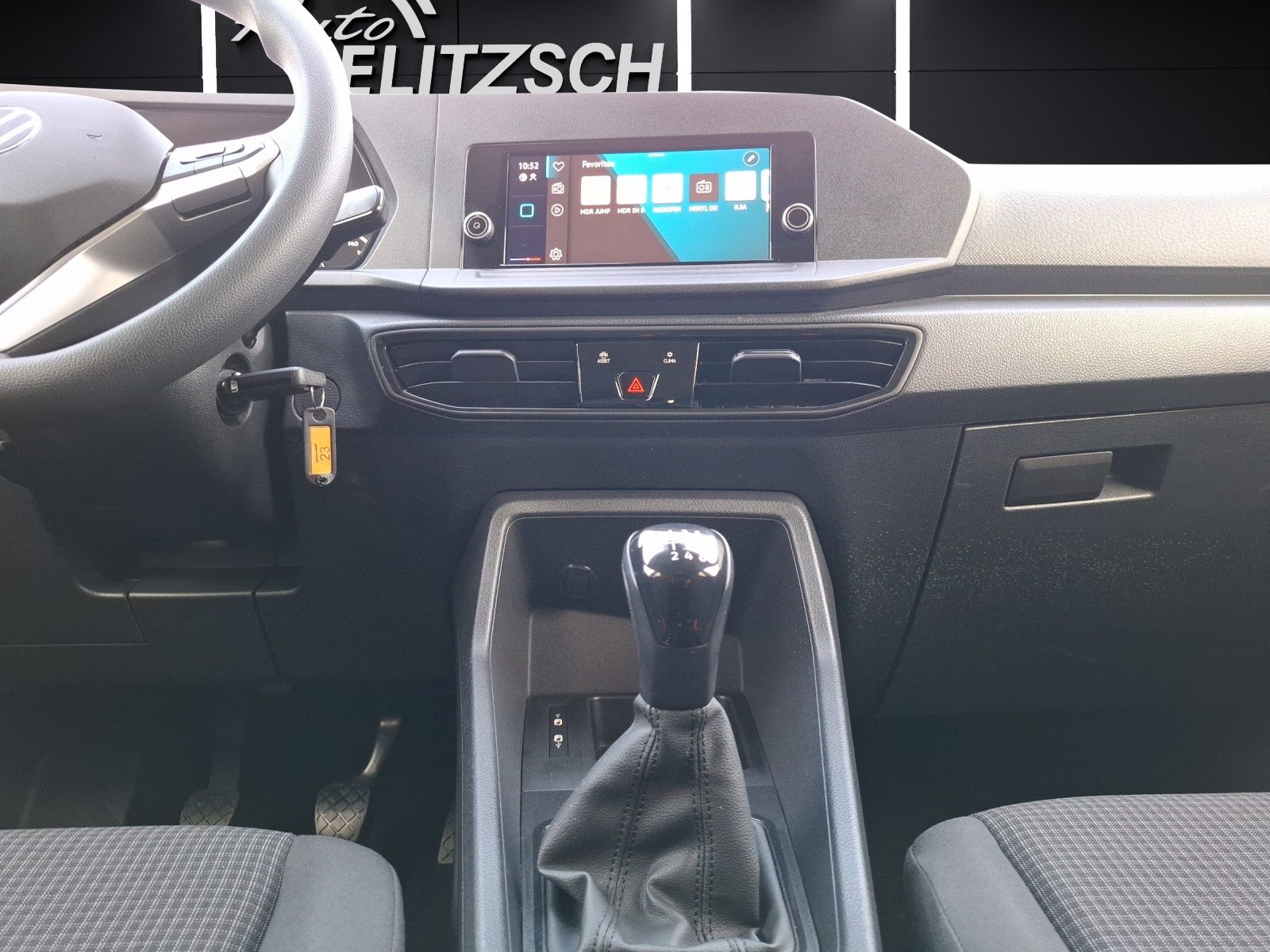 Fahrzeugabbildung Volkswagen Caddy TDI Kombi AHK Klima GRA PDC ISOFIX hinten