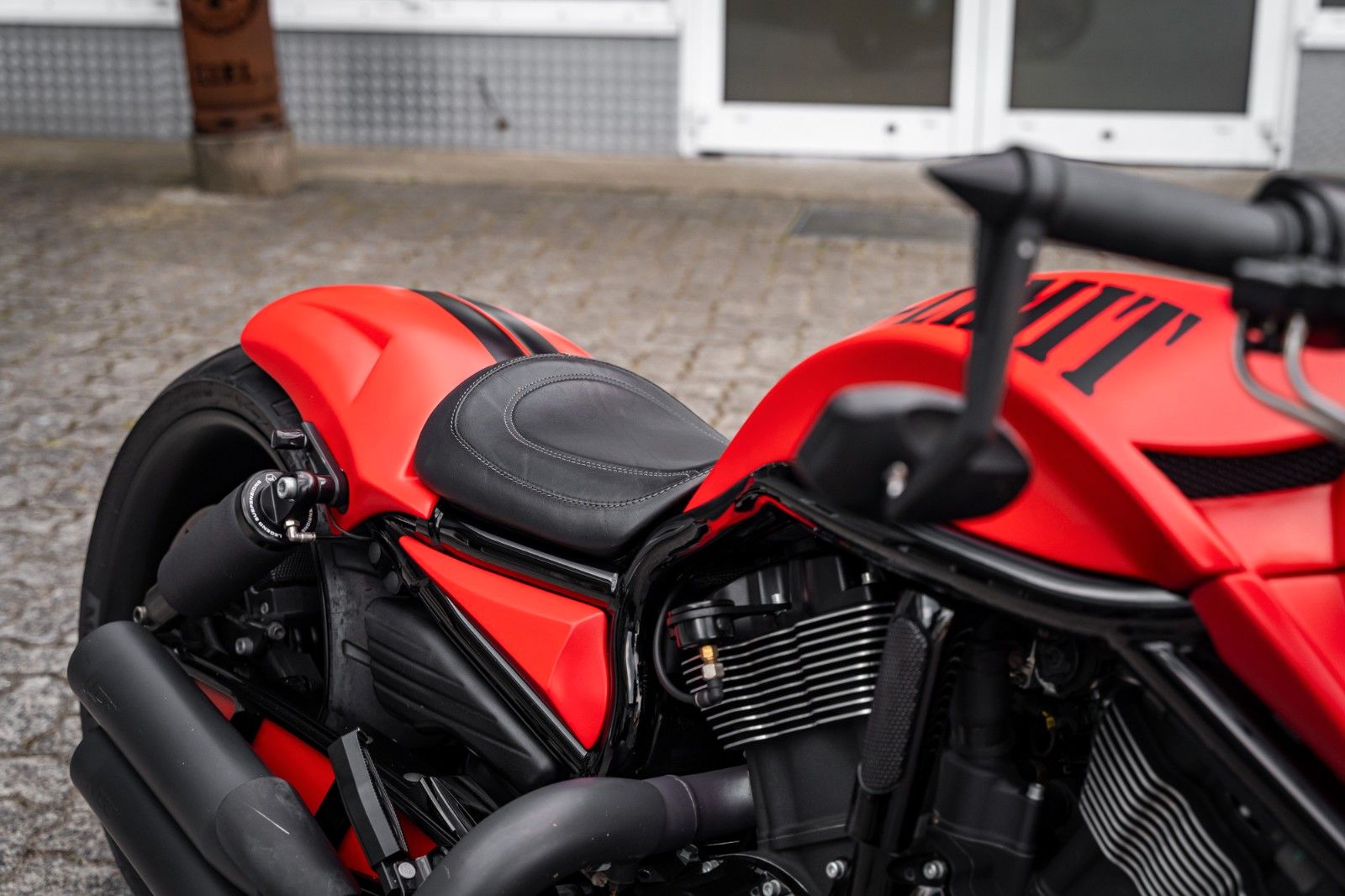 Fahrzeugabbildung Harley-Davidson VRSCDX Night Rod Special - NLC 300er UMBAU -