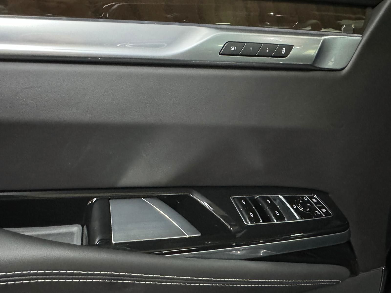 Fahrzeugabbildung Cadillac 2026 ESCALADE SPORT PLATINUM 6.2 V8-HUD-NIGHT V