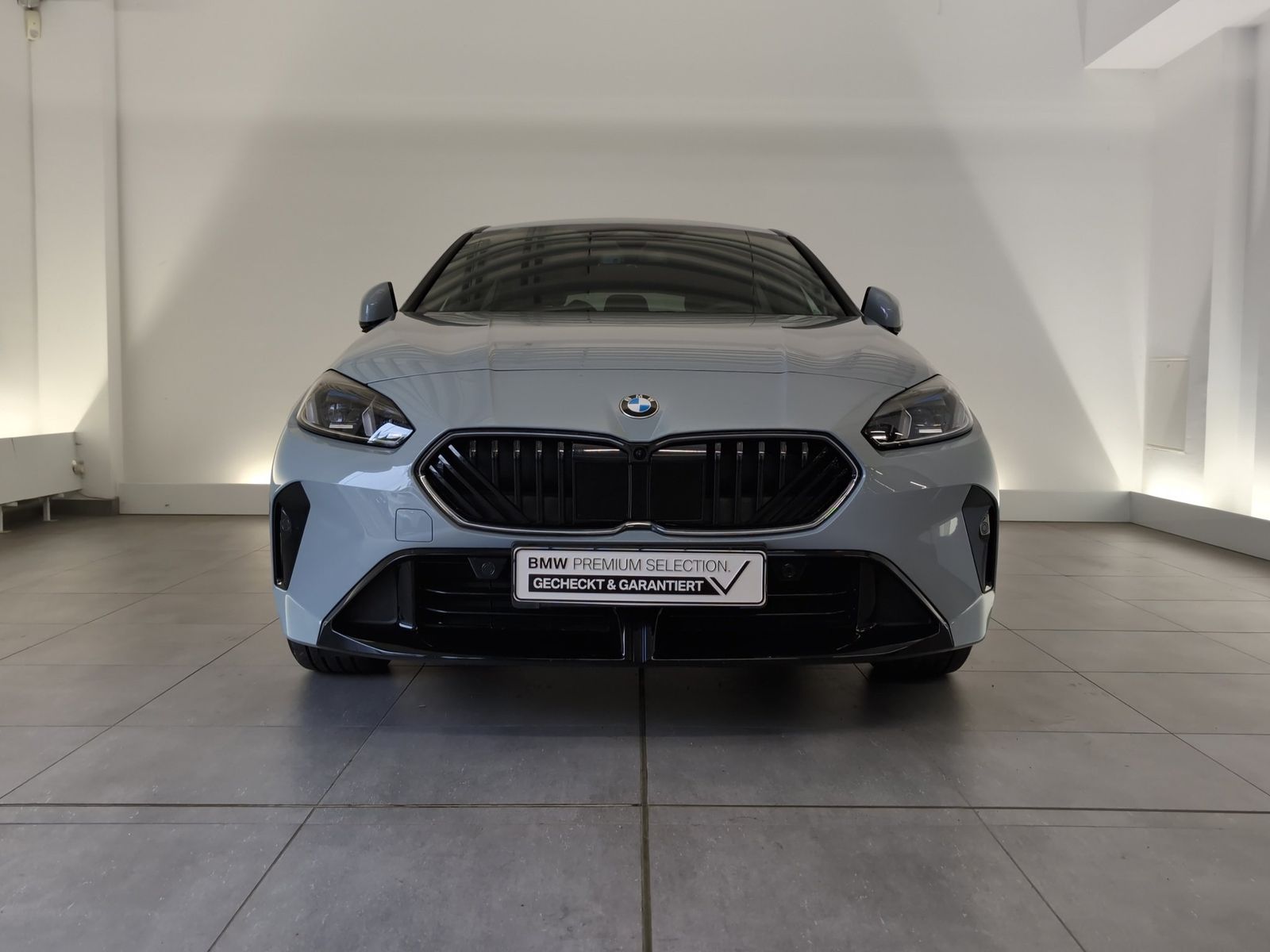 BMW 120d Limousine M Sport Navi LED 360° ACC HiFi Na foto 2