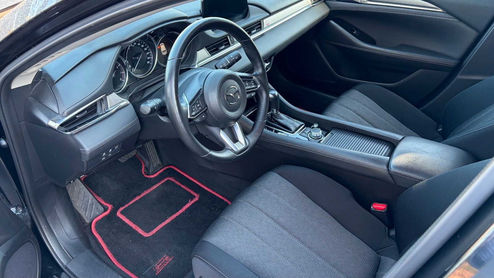 Fahrzeugabbildung Mazda 6 Kombi