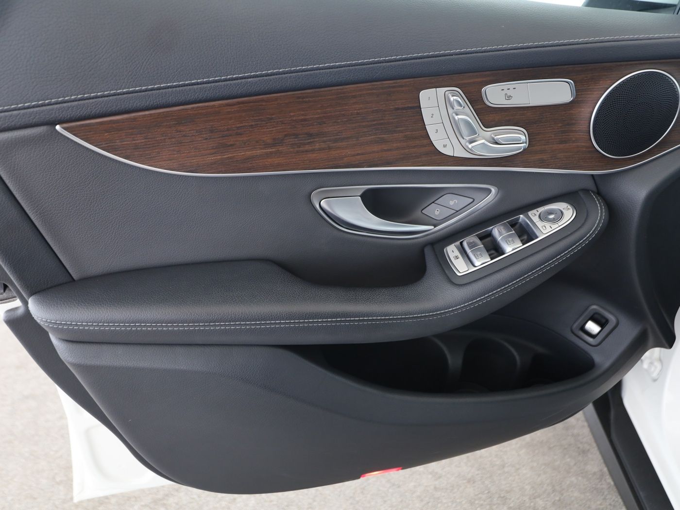 Mercedes-Benz GLC 300 de 4M EXCLUSIVE AHK PANO 360° AMBI LED foto 9