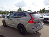Volvo XC60 B4 Ultimate Dark Luftfw Standhz HUD Pano HK - Volvo XC60: Geländewagen
