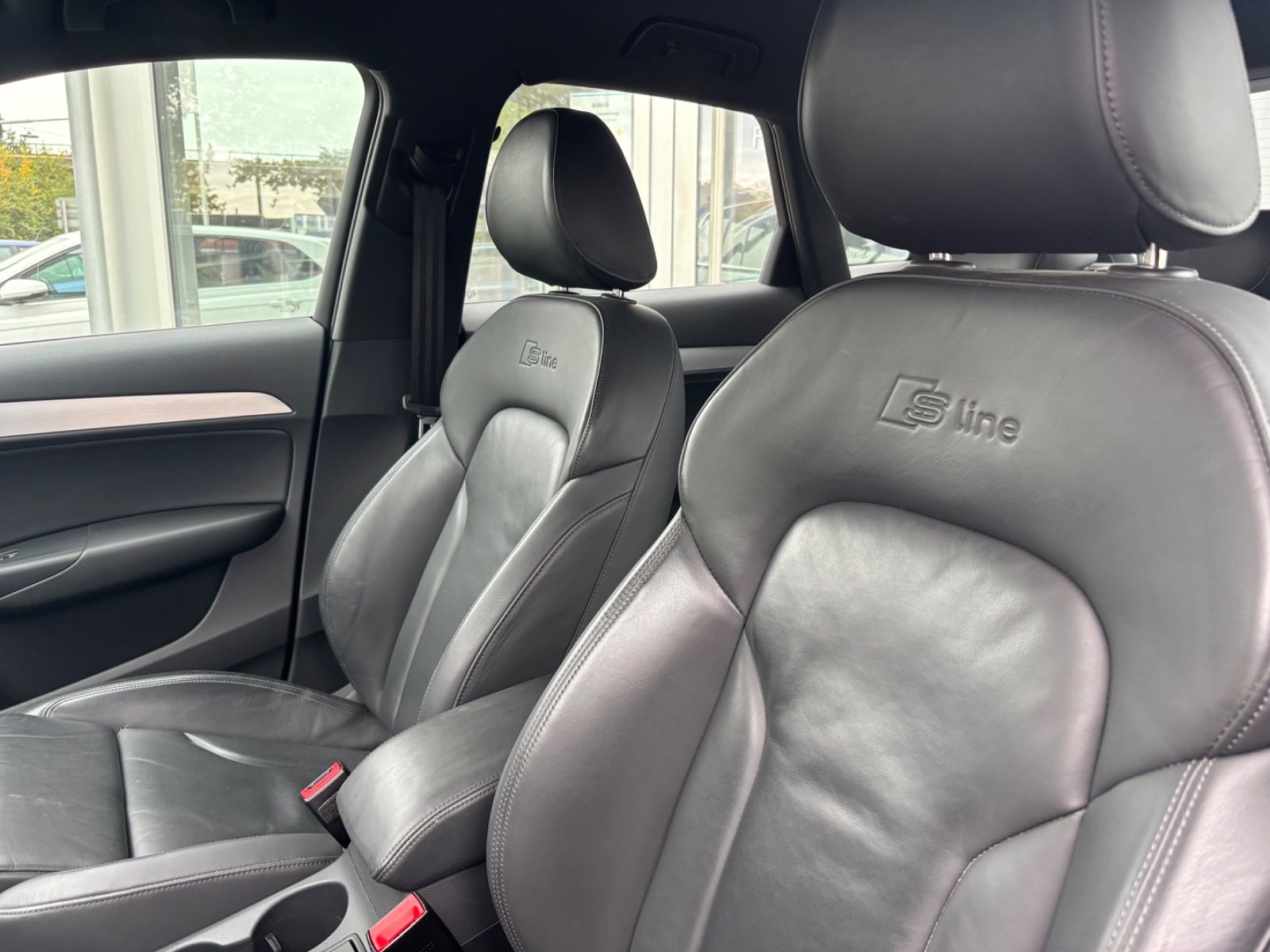 Fahrzeugabbildung Audi Q3 S-line quattro Kam SHZ