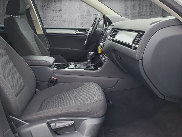 Touareg V6 3.0TDI R-Line AHK Navi Kamera