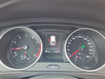 Volkswagen Tiguan - 12