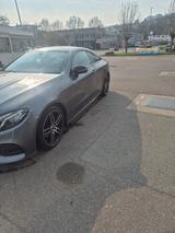 Mercedes-Benz E 200 Autom. - Amg/ Night paket - Mercedes-Benz E 200 Gebrauchtwagen in Stuttgart