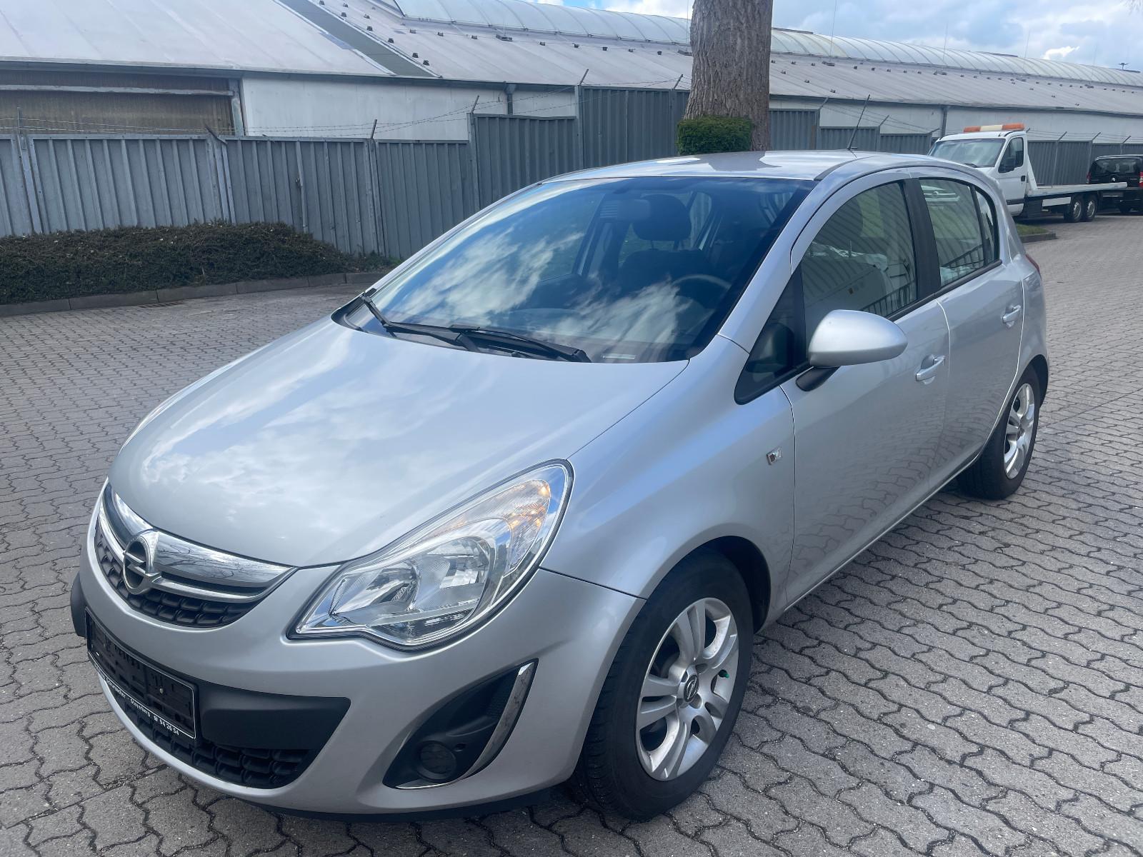Opel Corsa D Satellite