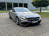 Mercedes-Benz S 63 AMG 4MATIC Coupé AMG - graue Mercedes-Benz S 63 AMG