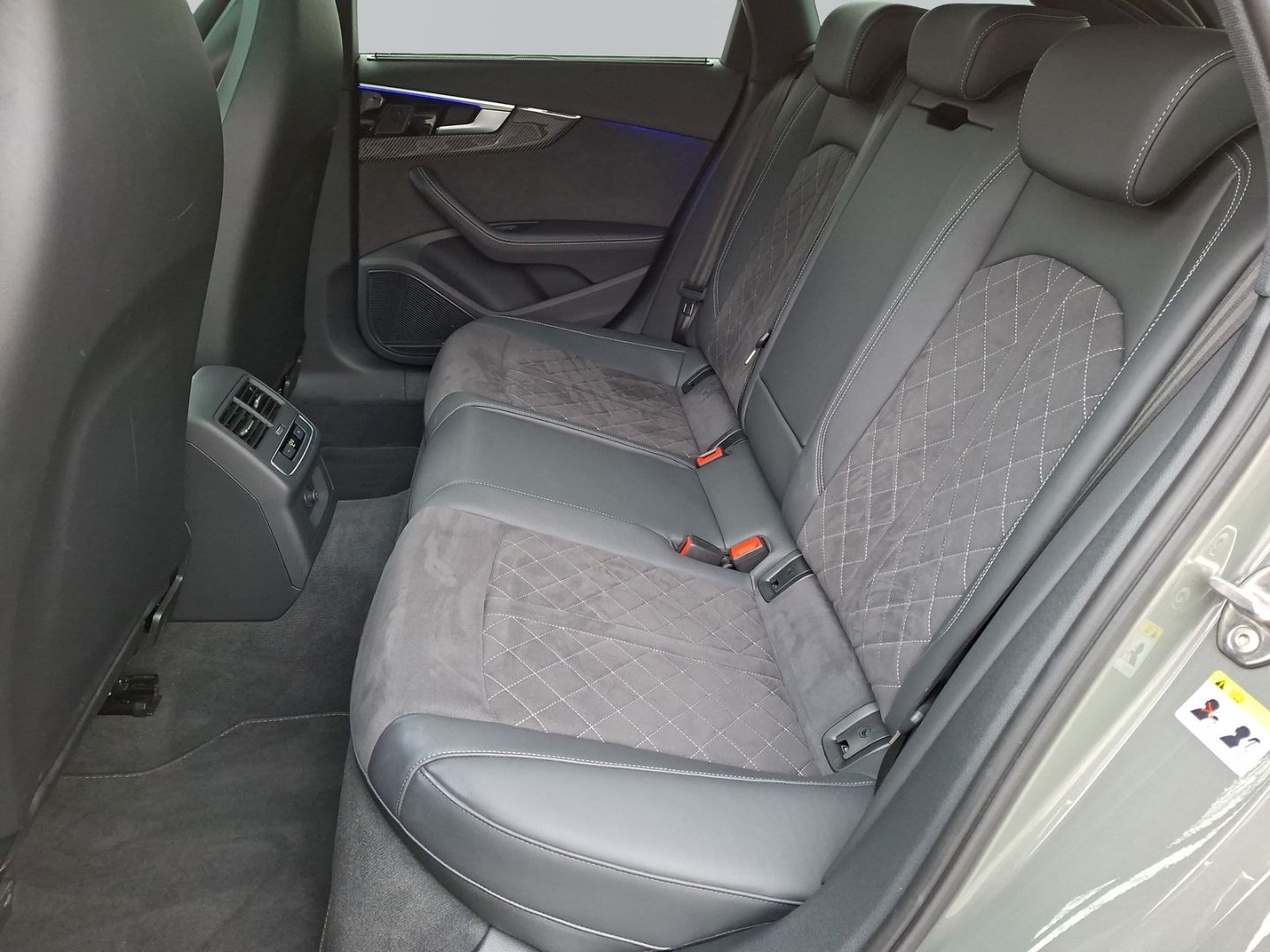 A4 Avant 40 TFSI quattro S line *S-Sitze*B&O*SD*