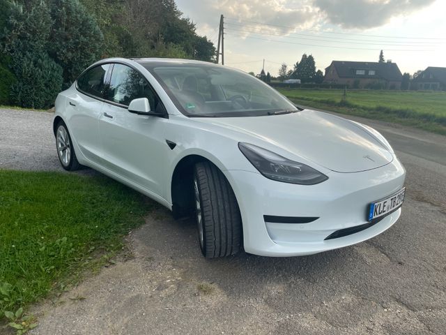 Tesla Model 3 SR+ 19Zoll 