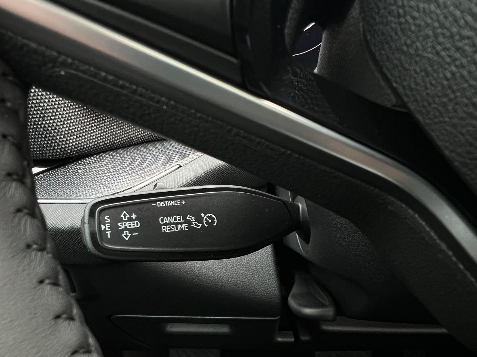 Fahrzeugabbildung SKODA Kodiaq Selection 1.5 TSI mHEV DSG *AHK, LED, Pan