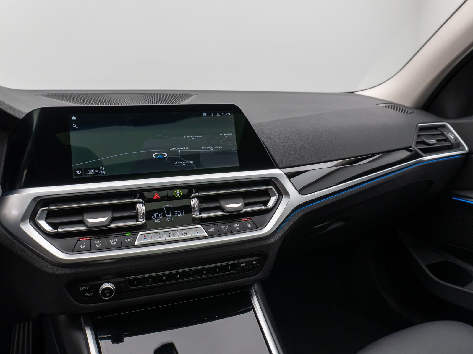 Fahrzeugabbildung BMW 320e Sport Line Panorama DAB CockPitPr PDC Alarm