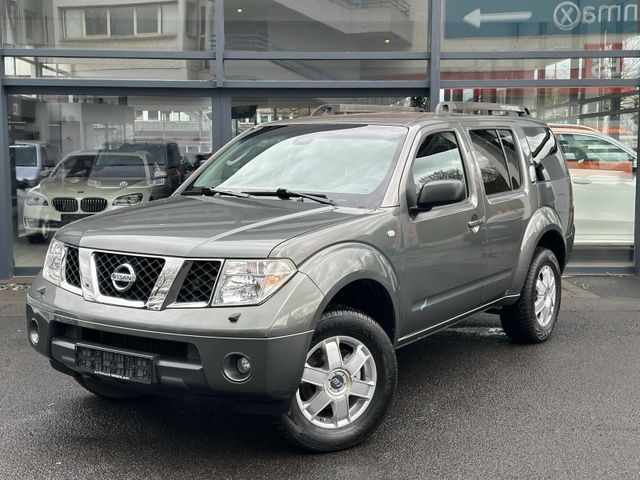 Nissan Pathfinder 2.5 dCi SE