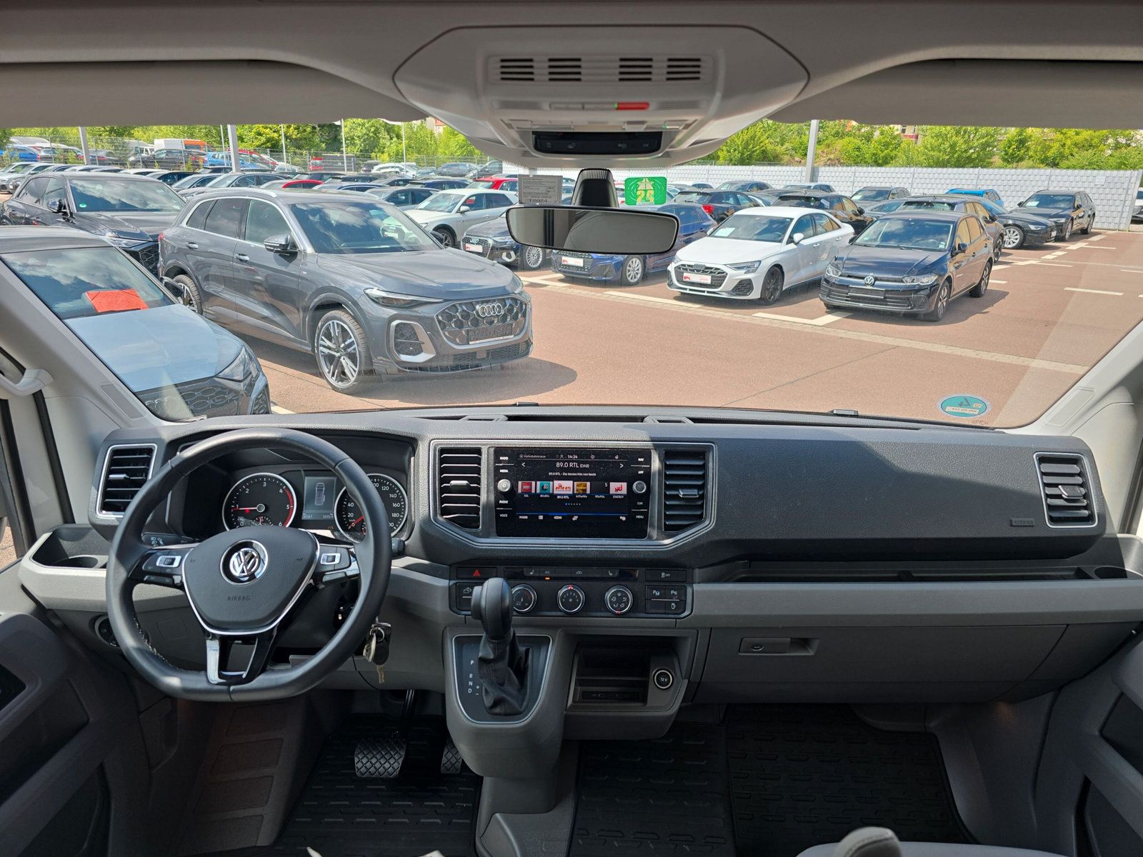 Fahrzeugabbildung Volkswagen Grand California 680 DSG LED STANDHZG AHK