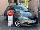Lancia Ypsilon 1.2 69 CV 5 porte Platinum - Lancia Ypsilon Platinum mit Benzin-Antrieb