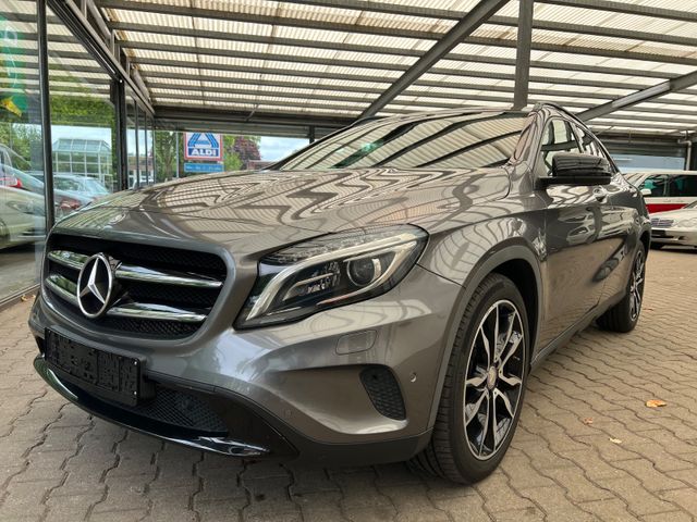 Mercedes-Benz GLA 200 Urban Xenon Navi nur  77500 KM !!!
