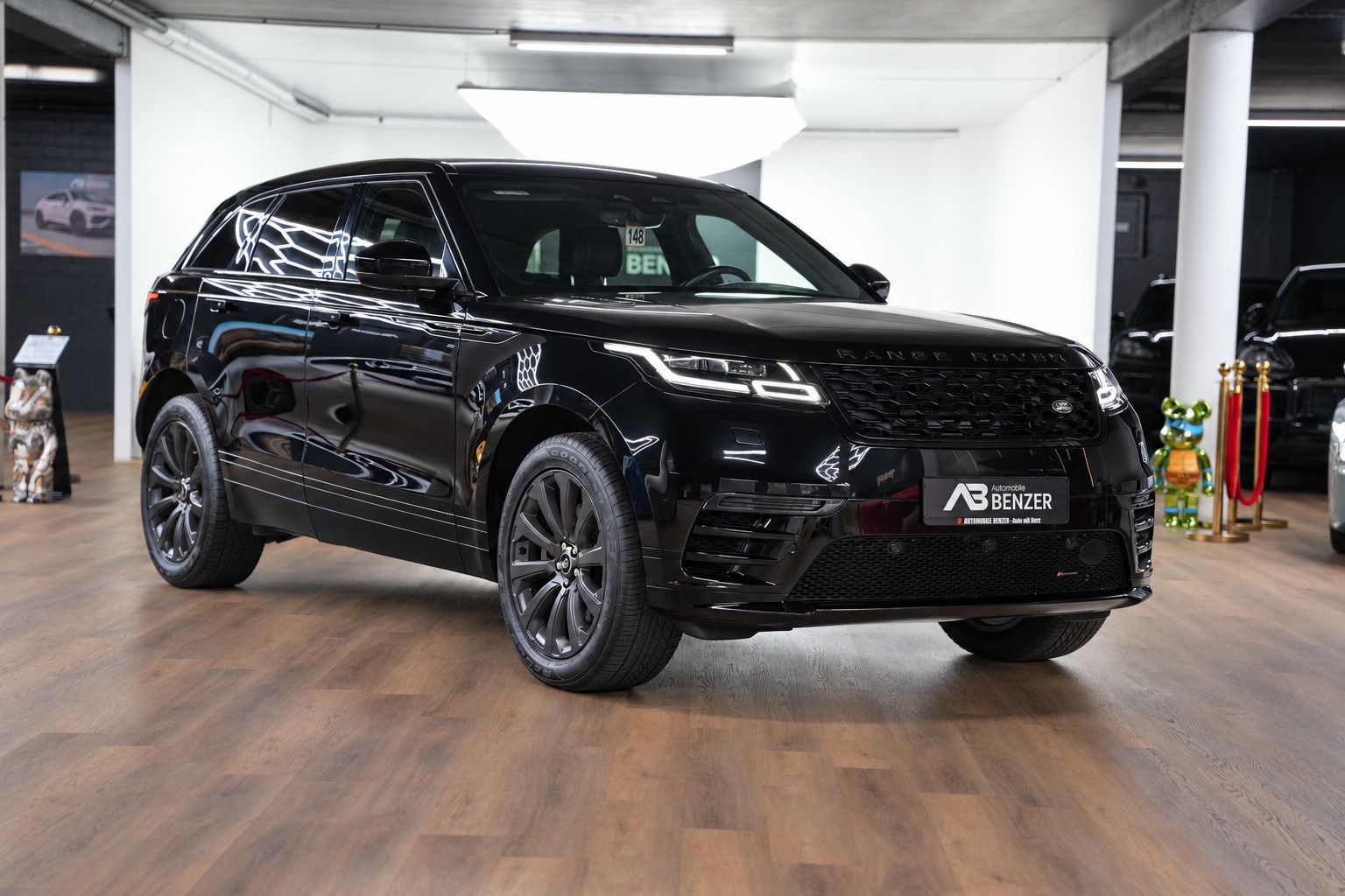Fahrzeugabbildung Land Rover Range Rover Velar R-Dynamic SE *Meridian*Memory*