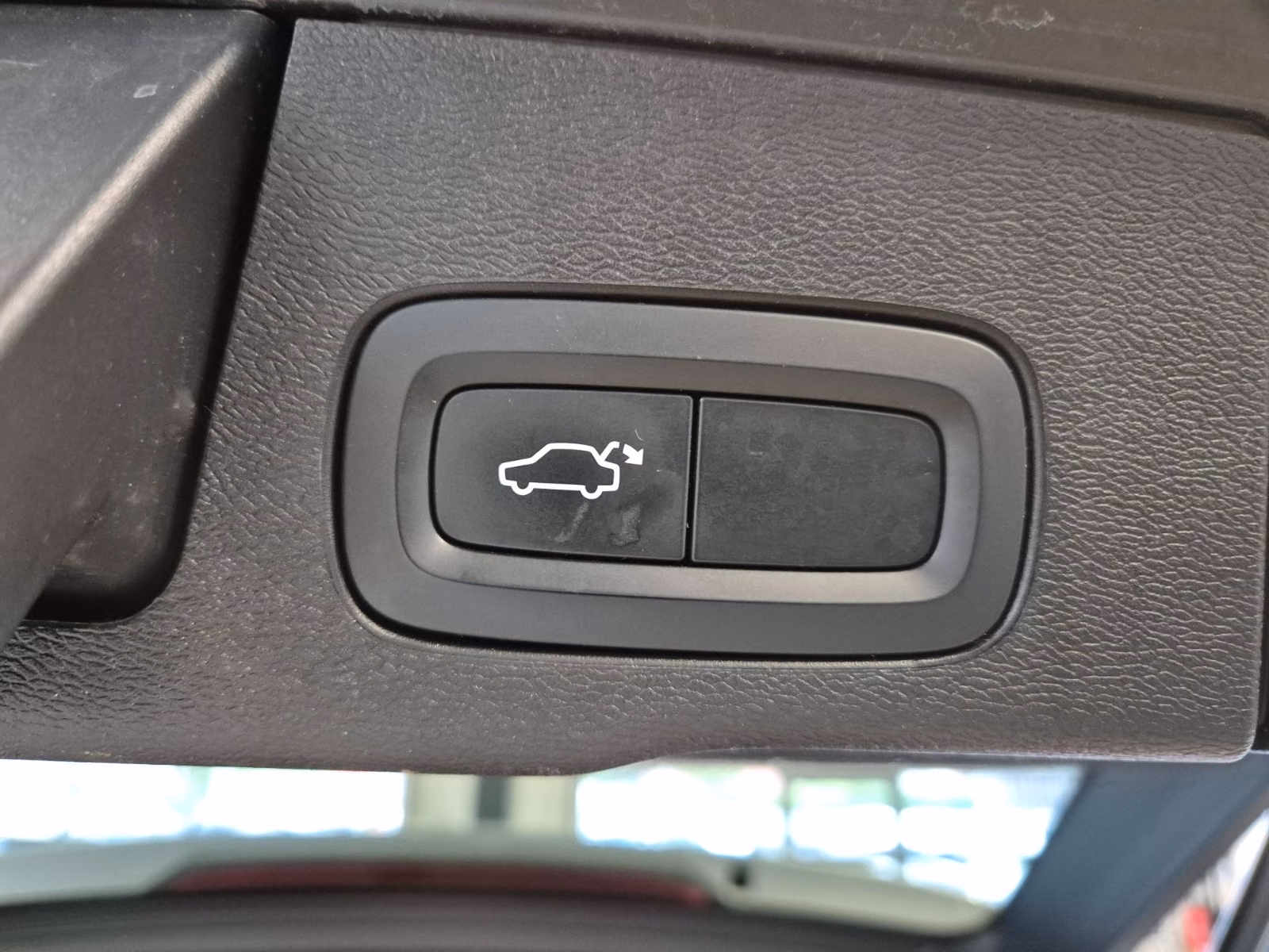 Volvo XC60 R DESIGN 2.0d AWD LEDER NAVI SPUR CAMERA