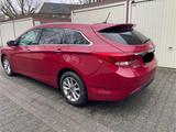 Hyundai i40 1.7 CRDi 104kW AHK TÜV Neu Allwetterreifen  - Hyundai i40 Gebrauchtwagen in Essen