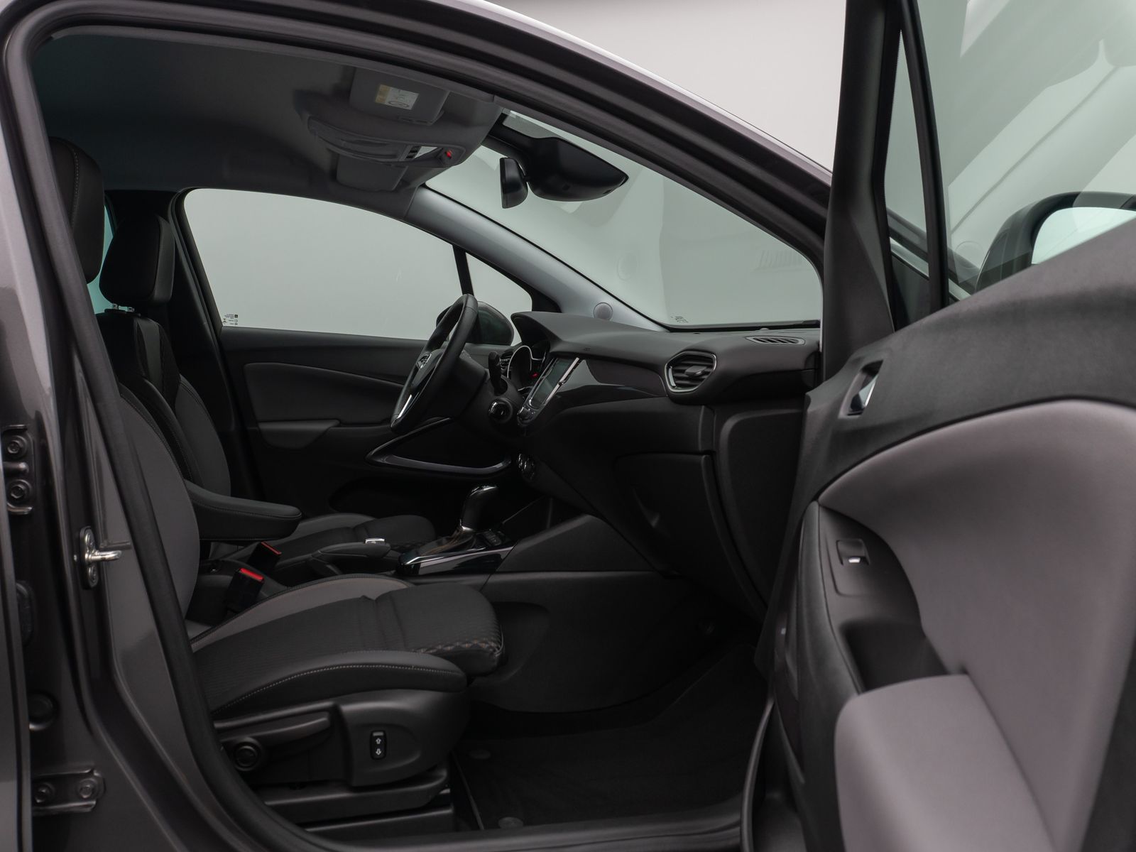 Fahrzeugabbildung Opel Crossland Innovation Kamera Navi L-hzg LED AHK
