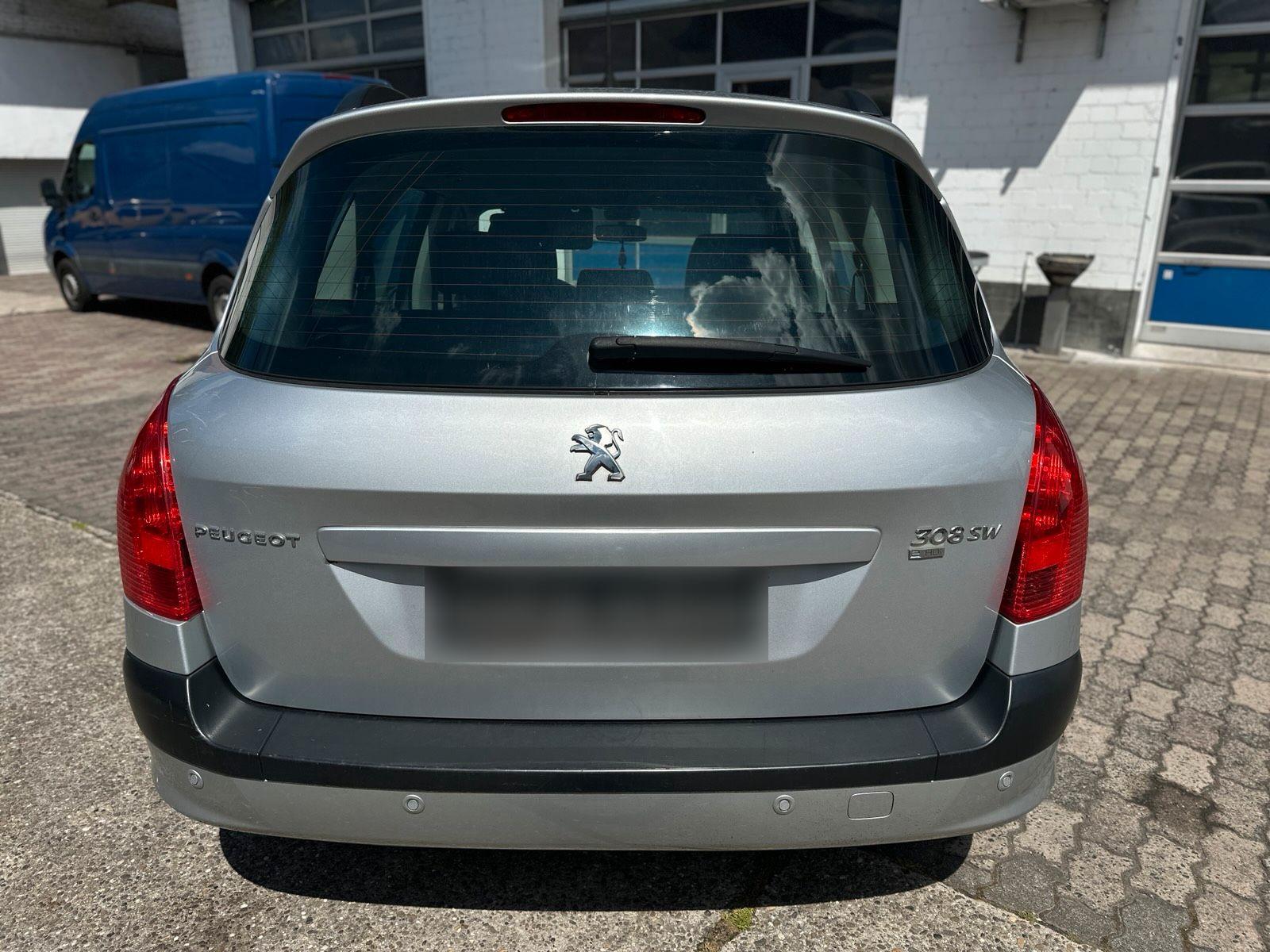Peugeot 308 2012 — photo 6