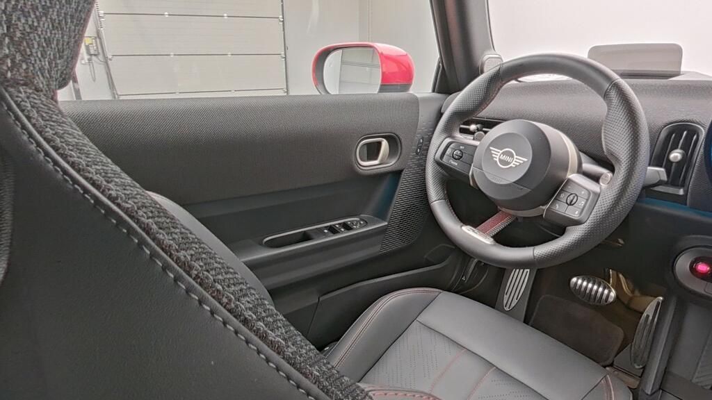 MINI John Cooper Works Cabrio - Bild 11