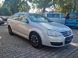 Volkswagen Jetta V 1.6, Comfortline,Klimaaut,Sitzhzg - Volkswagen Jetta: V6
