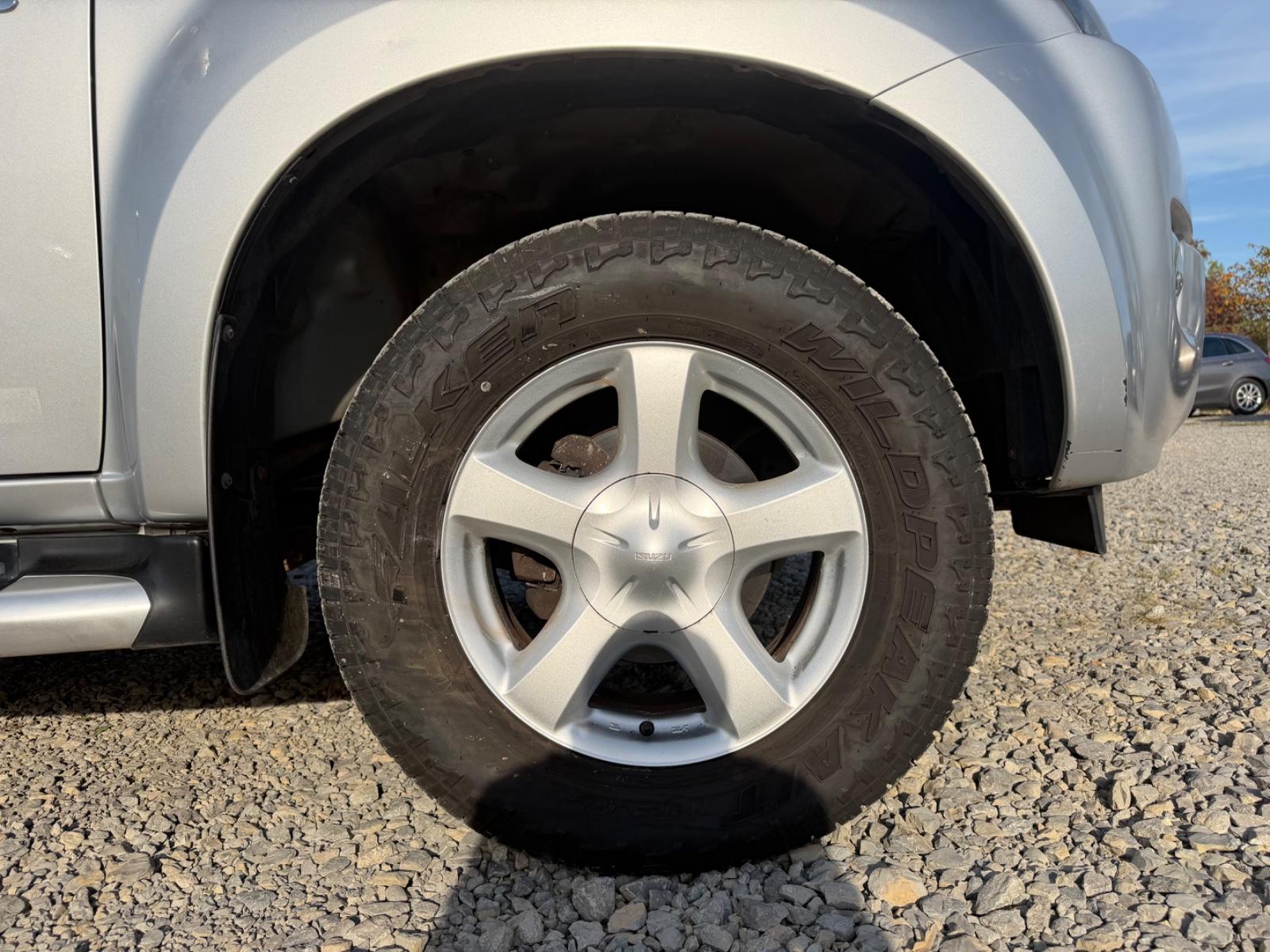Isuzu D-Max Double Cabine 2.5 TD 163ch BVA - Attelage - Carnet entretien - Non fumeur