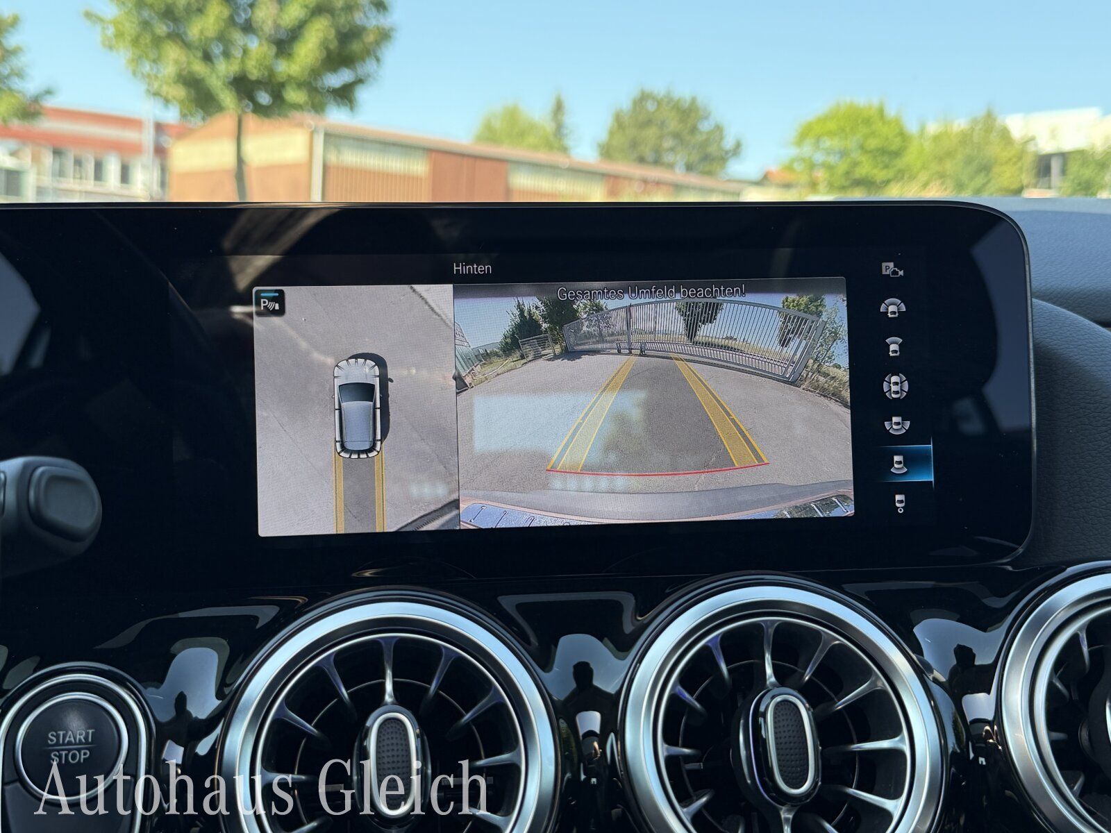 Fahrzeugabbildung Mercedes-Benz EQA 300 Progressive 4Matic Navi/Pano.-Dach/Klima